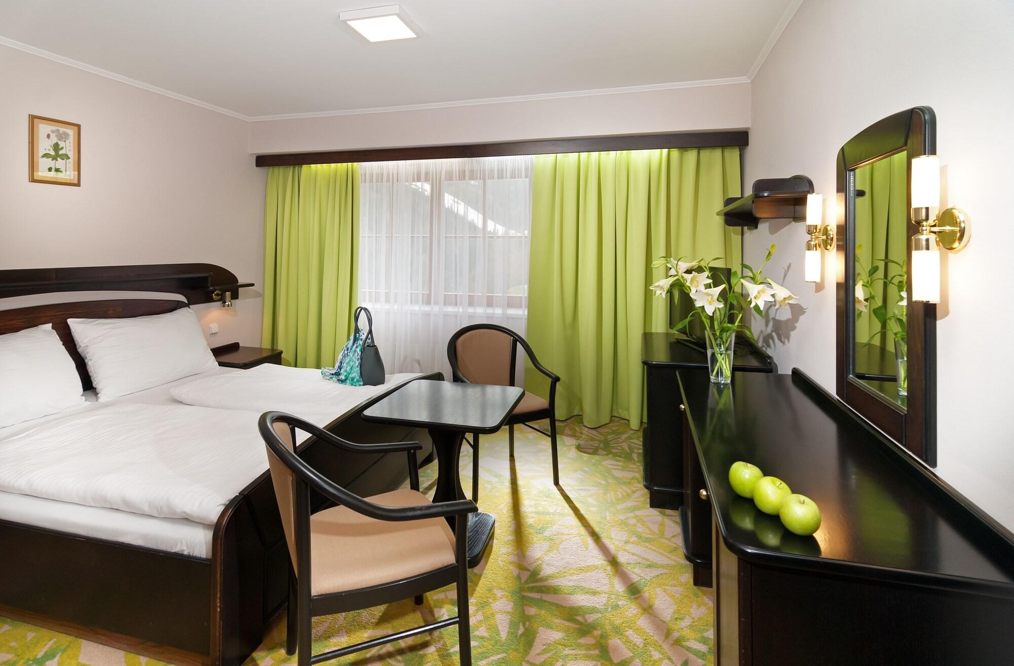 Hotel Zatisi Špindlerŭv Mlýn Ngoại thất bức ảnh